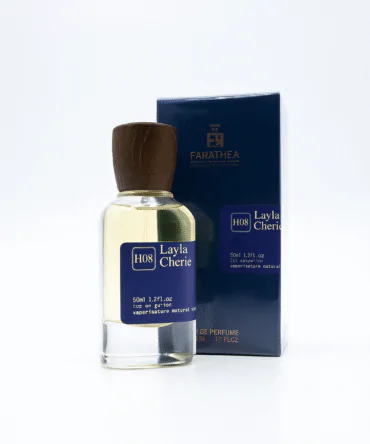 <div>   <strong>Layla Chérie - 50ml</strong><br>   <span style="font-size: 12px; color: #555;">Musky and Woody </span> </div>